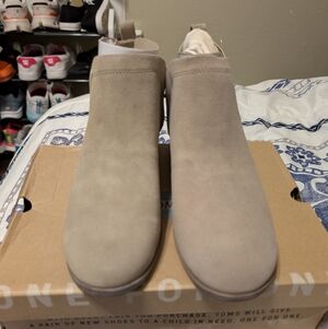 Toms Women's Beige Ankle Booties